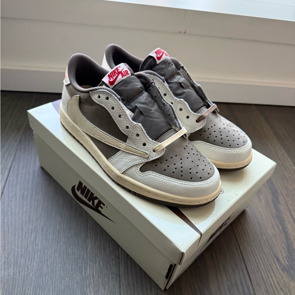 M Size 7.5 / W Size 9 Travis Scott x Air Jordan 1 Retro Low OG Reverse Mocha